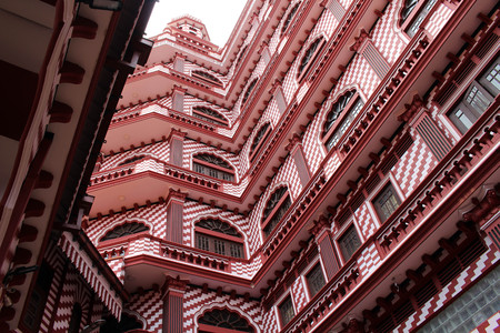 The interesting architecture of Red Mosque Jami-Ul-Alfar in Colombo. Taken in Sri Lanka, August 2018.のeditorial素材