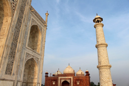 The details of architecture of Taj Mahal in Agra. Taken in India, August 2018.のeditorial素材