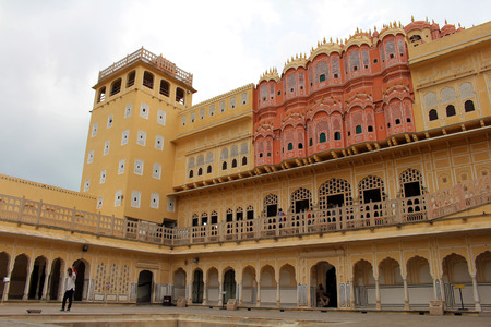 The detailed ornaments inside Hawa Mahal in Jaipur. Taken in India, August 2018.のeditorial素材