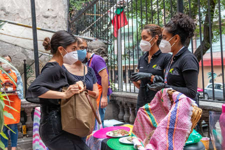 MEXICO CITY, MEXICO 08 08 2020 Woman buying organic products in local market. Fair tradeのeditorial素材