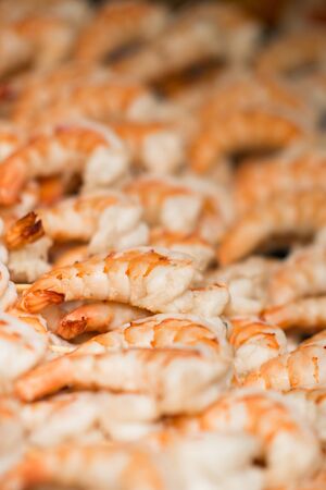 Close up of grilled giant shrimps, Nishiki Market, Kyoto, Japanのeditorial素材