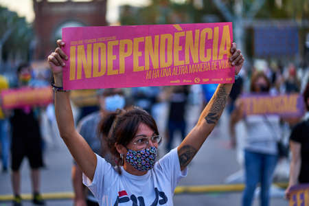 Celebrations for Diada of Catalunya 2020のeditorial素材