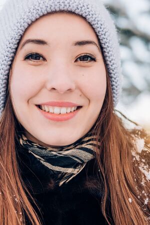 Beautiful Winter Womanの写真素材