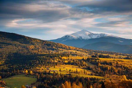 Idyllic sunny day in autumn mountains. Location place of Carpathian mountains, Ukraine, Europe. Perfect wallpaper. Art photo of nature. Adventure vacation destinations. Discover the beauty of earth.の写真素材
