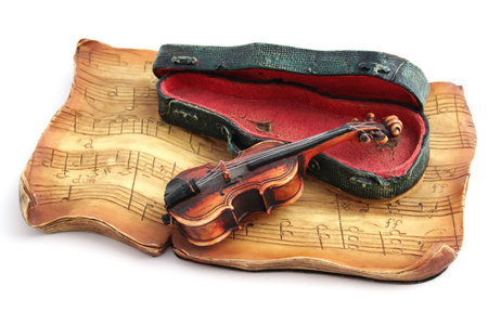 Statuette music note on white background detailの写真素材