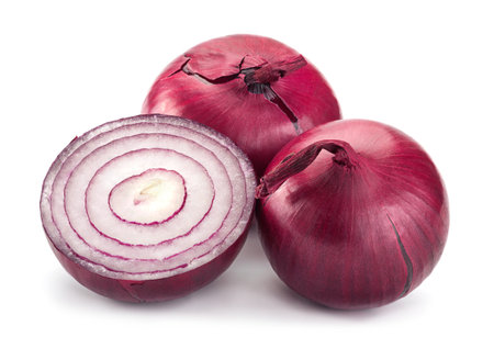 Purple onion vegetable isolated on white backgroundの写真素材
