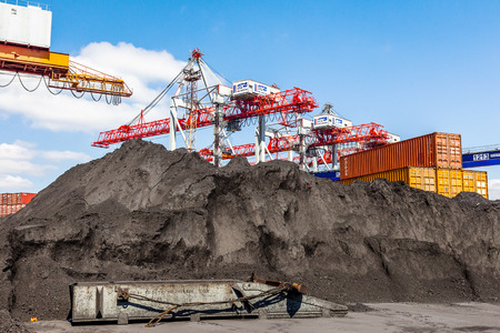 ODESSA, UKRAINE - APRIL 16: maritime cargo port of Odessa . Container terminal . Loading is carried out works of Ukrainian industrial goods and cargo , April 16, 2014 Odessa, Ukraineのeditorial素材