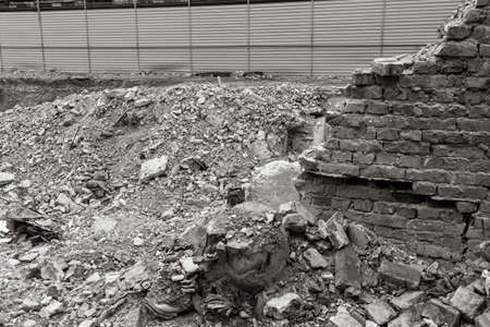 ODESSA, UKRAINE May 21, 2020: Historic residential building collapsed as result of mistakes in construction and reconstruction in old city. Bare wall Destruction of residential building. Catastropheのeditorial素材