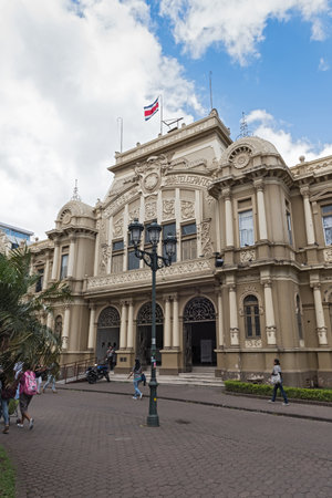 Entrance to the main post office of San Jose, Costa Ricaのeditorial素材