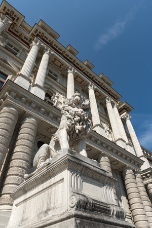 Lion sculpture before the entrance of the Natural History Museum, Viennaのeditorial素材
