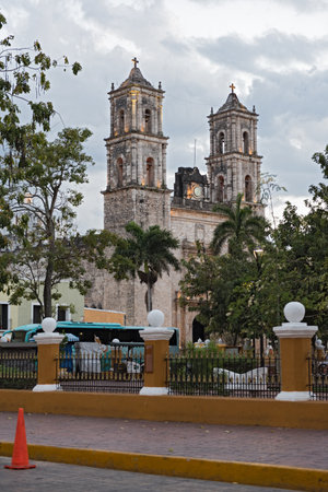 cathedral de san gervasio in the old town of valladolid, yucatan, mexico.のeditorial素材