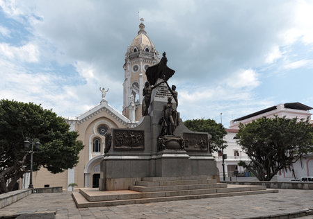 the simon bolivar monument and san francisco de asis church in casco viejo panama cityのeditorial素材