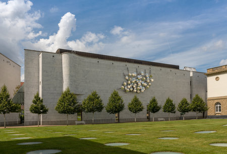 backside with garden of the Staedel Museum, art museum in Frankfurt am Mainのeditorial素材
