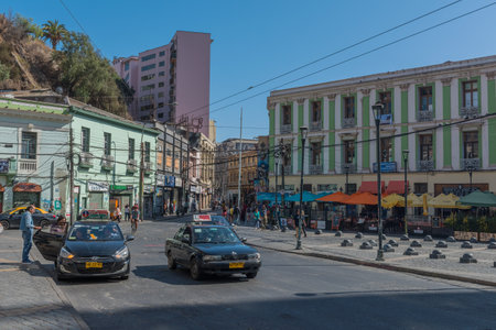 View of the Plaza Anibal Pinto Square in Valparaiso, Chileのeditorial素材