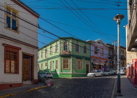 Colored buildings of the UNESCO World Heritage city of Valparaiso, Chileのeditorial素材