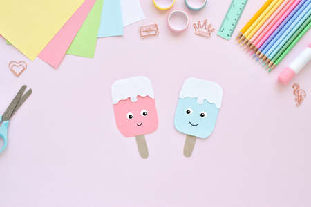 Children's crafts made of delicate colors of colored paper. Easy steps for DIY with kids.