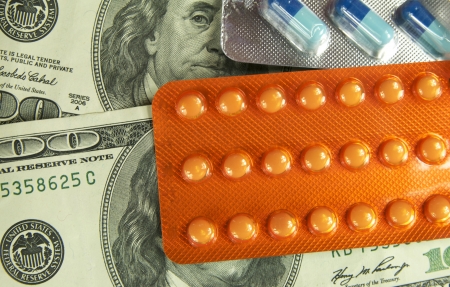 Dollars and pillsの写真素材