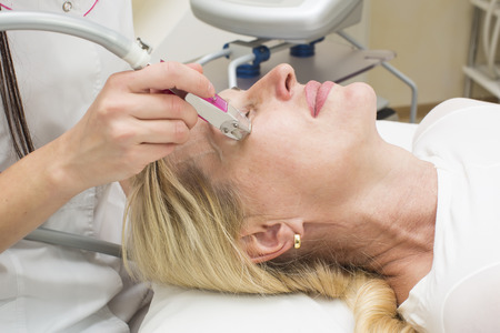 woman is in the process at the clinic lipomassageの写真素材