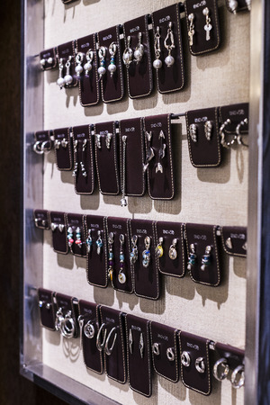 MADRID, SPAIN - 28 MARCH, 2018: The store of the Spanish firm of jewelry and costume jewelry UNOde50 on the central square of the capital.のeditorial素材