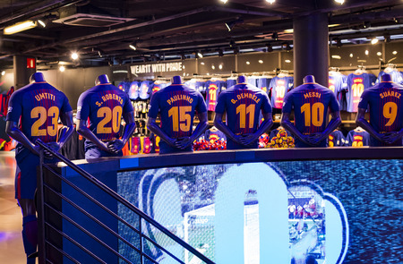 BARCELONA, SPAIN - 12th JANUARY 2018 Official Storeのeditorial素材