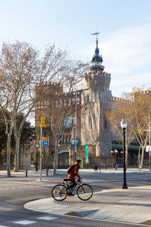 BARCELONA, SPAIN - JANUARY 13, 2018: Morning deserted streets of the city of Barcelona in Spain.のeditorial素材