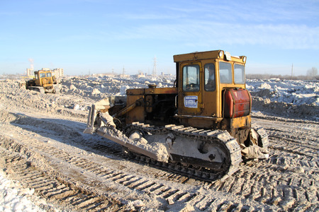 tractor cleans snow in Russiaのeditorial素材