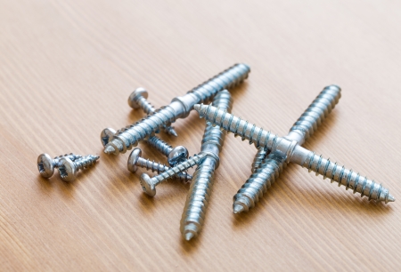 screw on wood