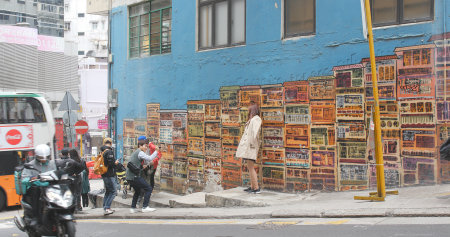 Central, Hong Kong, 8 May 2017 -: Famous graffiti in Hong Kong のeditorial素材