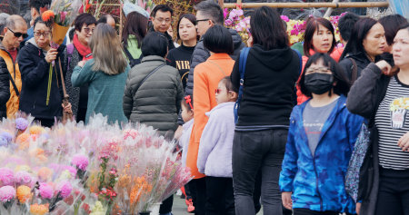 Victoria park, Hong Kong 13 February 2018:- Crowded of people visit Chinese new year fair のeditorial素材