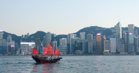 Victoria harbour, Hong Kong 16 January 2018:- Hong Kong skylineのeditorial素材
