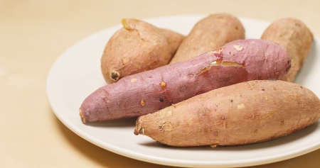 Cooked sweet potatoの写真素材