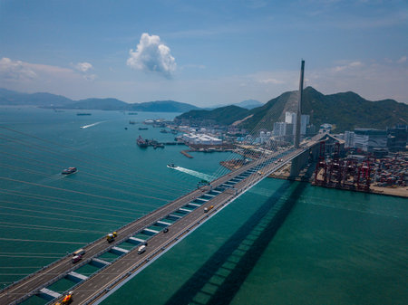 Kwai Tsing, Hong Kong 02 May 2018:- Ting Kau Bridgeのeditorial素材