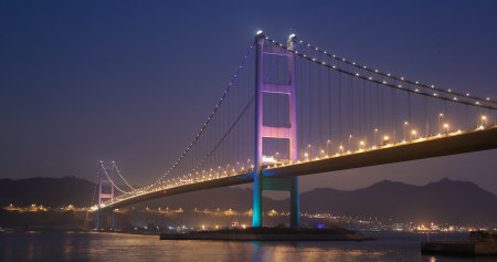 Ma wan, Hong Kong, 02 April 2018:- Hong Kong suspension Tsing ma bridge at nightのeditorial素材