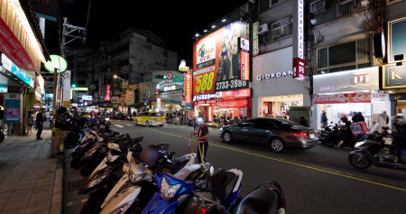 Taipei, Taiwan 11 April 2022: LinJiang St night market in Taipei cityのeditorial素材
