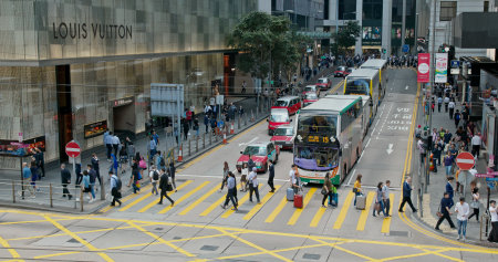 Central, Hong Kong - Hong Kong traffic with people walkingのeditorial素材