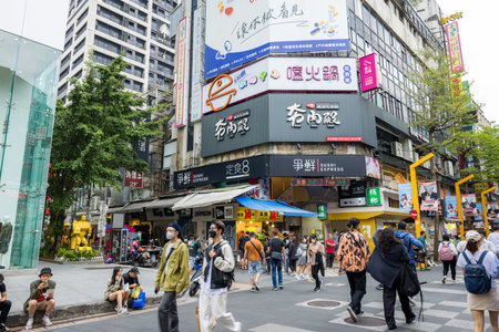 Taipei, Taiwan 08 October 2022: Taipei city street in Ximendingのeditorial素材