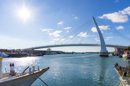 New Taipei, Taiwan 14 November 2022: Tamsui Lover Bridge Taiwanのeditorial素材