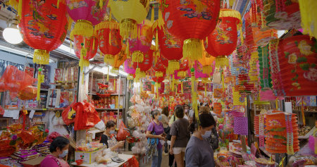 Yuen Long, Hong Kong 09 September 2021: Selling traditional mid autumn lantern in wet market in Hong Kongのeditorial素材