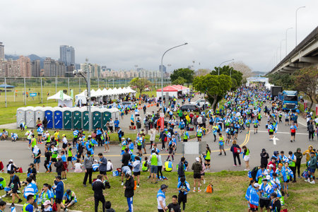 Taipei, Taiwan 25 February 2024: Standard Chartered Taipei Charity Marathonのeditorial素材