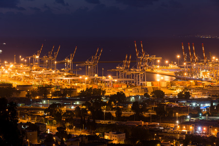 Haifa cityscape at sunset, Israelの写真素材
