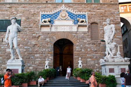 FLORENCE, ITALY - JUNE 2010. Entrance of Palazzo Vecchio at evening in Florence, Tuscany, Italy.のeditorial素材