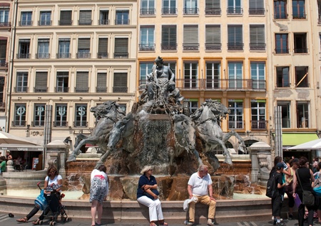 LYON, FRANCE - MAY 24, 2011: Batholdi fountain "La Garonne et ses affluents" at Place des Terreaux in Lyon on May 24, 2011, Franceのeditorial素材