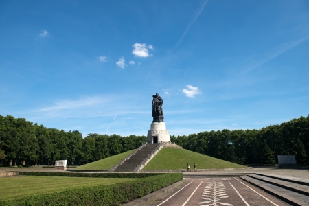 Memorial of the second world war and russian soldiers in Treptower park, Berlin のeditorial素材