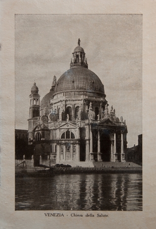 ITALY - CIRCA 1910: A picture printed in Italy shows image of Venice view church della Salute, Vintage postcards "Italy" series, circa 1910のeditorial素材