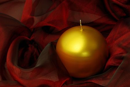 candle on red 01の写真素材