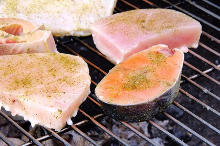 grilling steak from fish 03