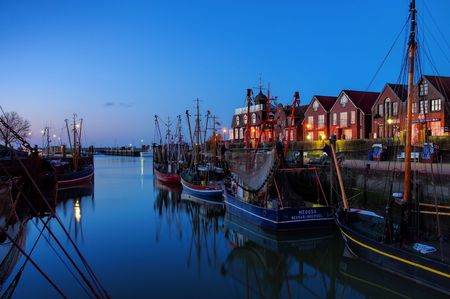 NeuNeuharlingersiel Harbour eveningの写真素材