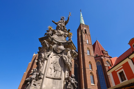 Breslau, the Nepomuk monument and Holy Cross Churchのeditorial素材