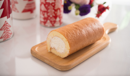 cake roll with creamの写真素材