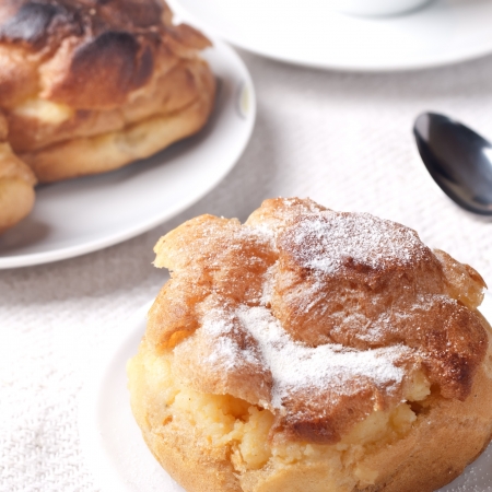 Close-up of vanilla cream Berlinerの写真素材